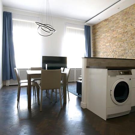 Premium Apartment By Hi5- Anker Apartment 부다페스트 외부 사진