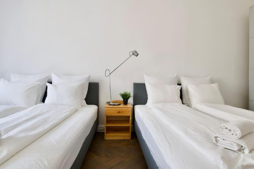 Premium Apartment By Hi5- Anker Apartment 부다페스트 외부 사진