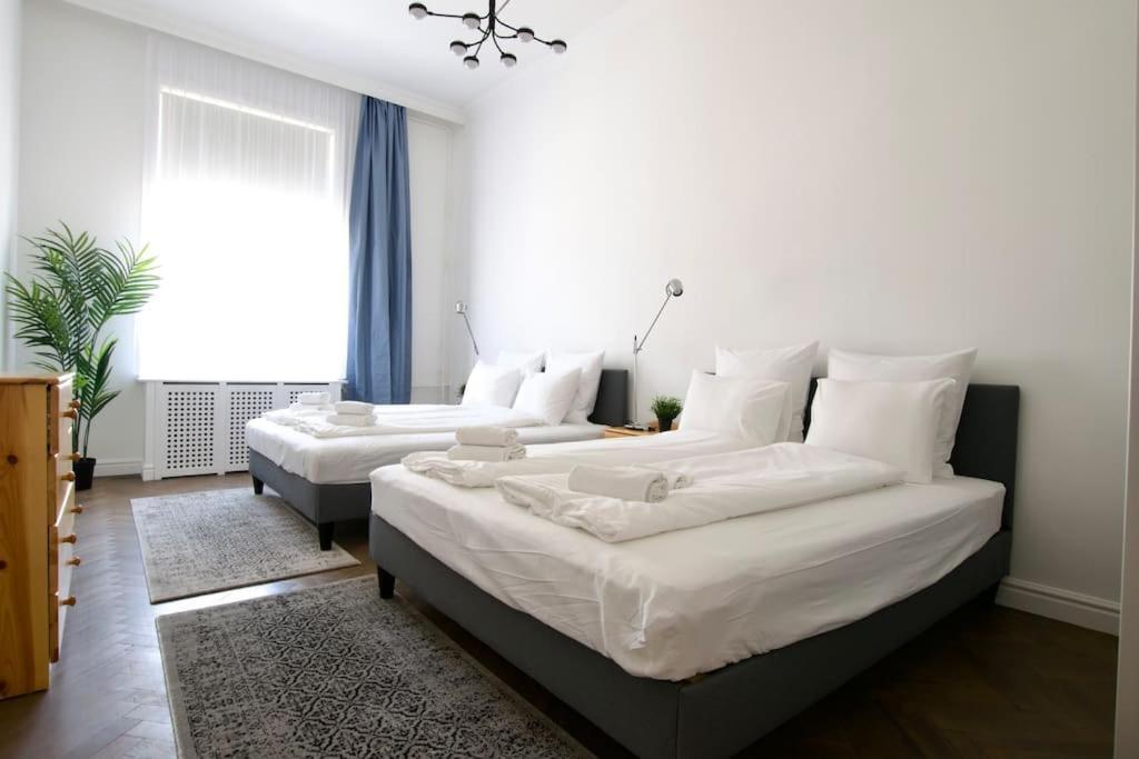 Premium Apartment By Hi5- Anker Apartment 부다페스트 외부 사진