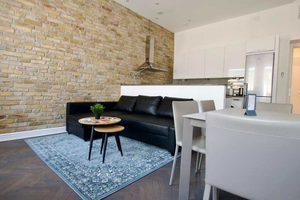 Premium Apartment By Hi5- Anker Apartment 부다페스트 외부 사진
