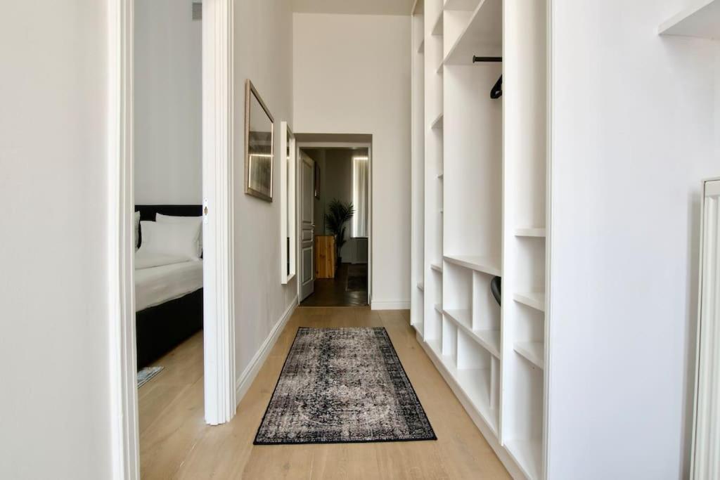 Premium Apartment By Hi5- Anker Apartment 부다페스트 외부 사진